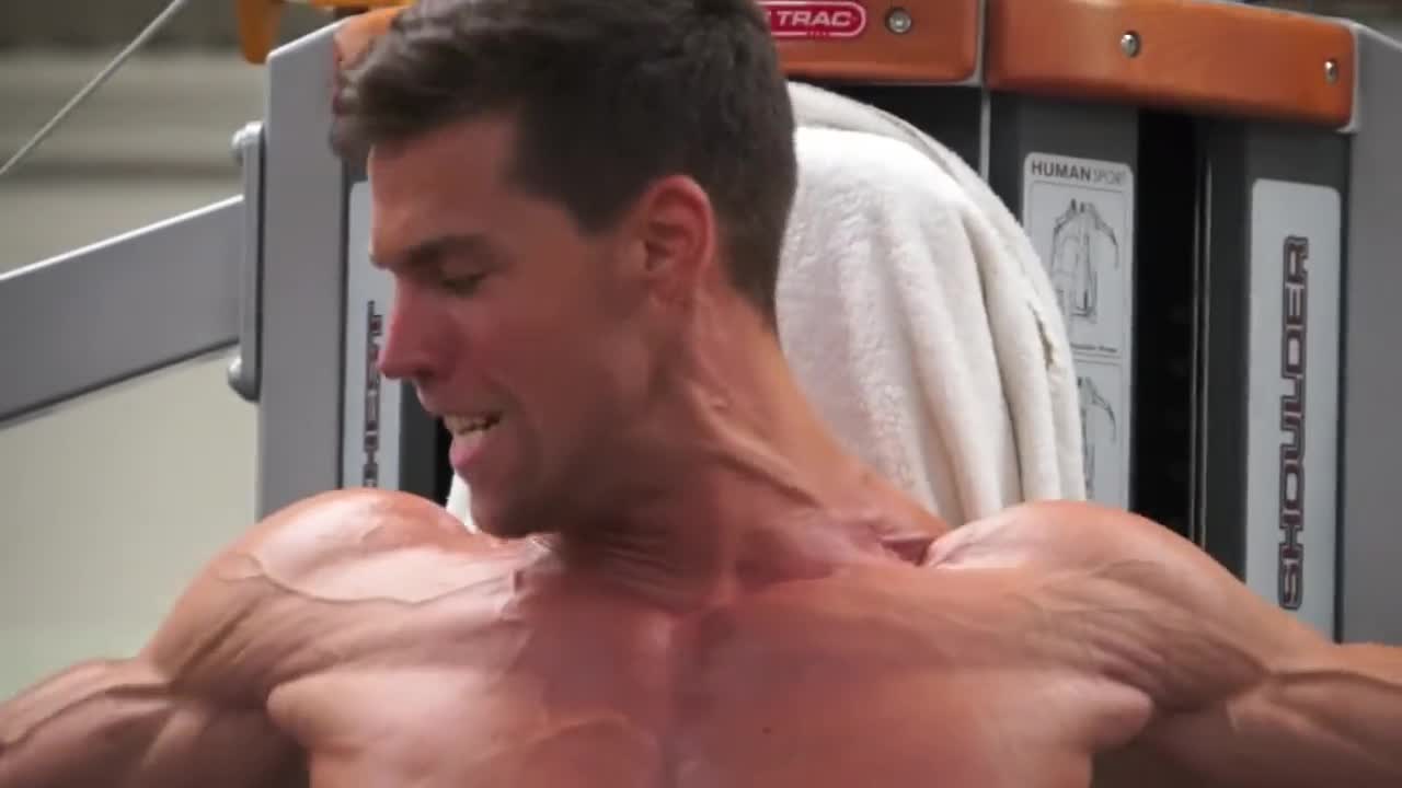 Kris Evans training